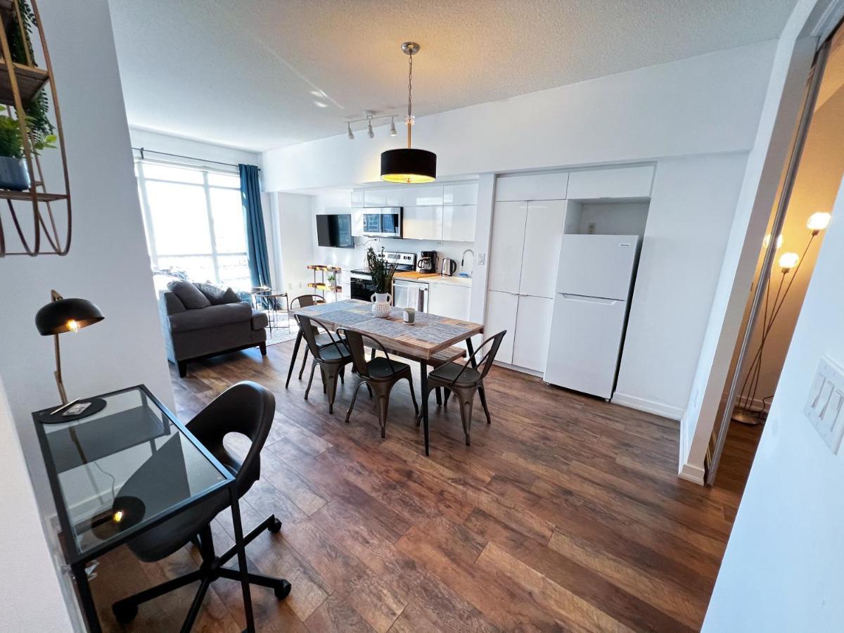 Simply Comfort. Elegant Apartments Dan Lecki Toronto Exterior photo