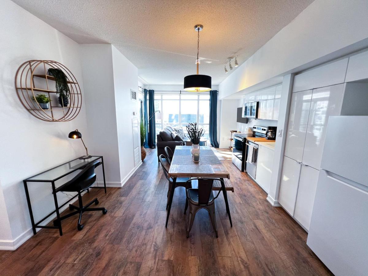 Simply Comfort. Elegant Apartments Dan Lecki Toronto Exterior photo