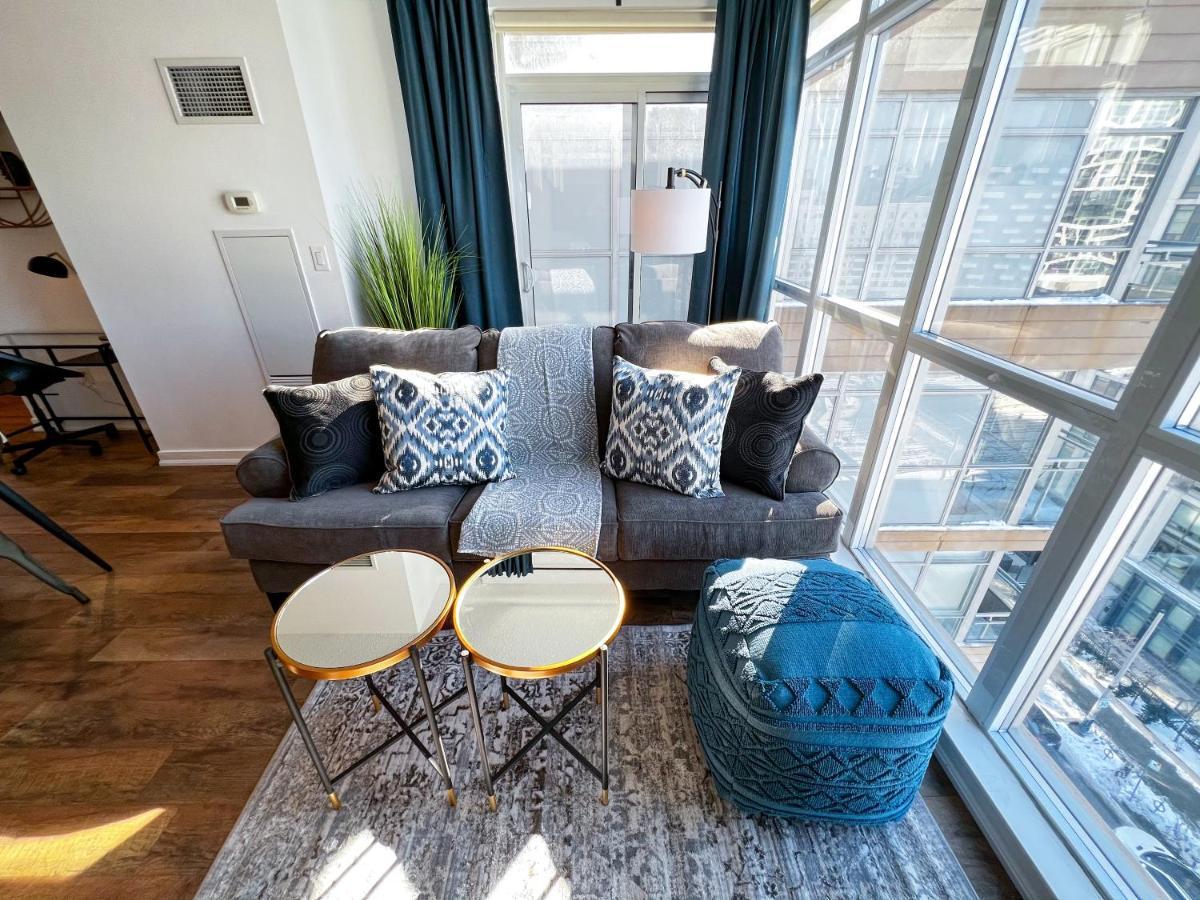 Simply Comfort. Elegant Apartments Dan Lecki Toronto Exterior photo